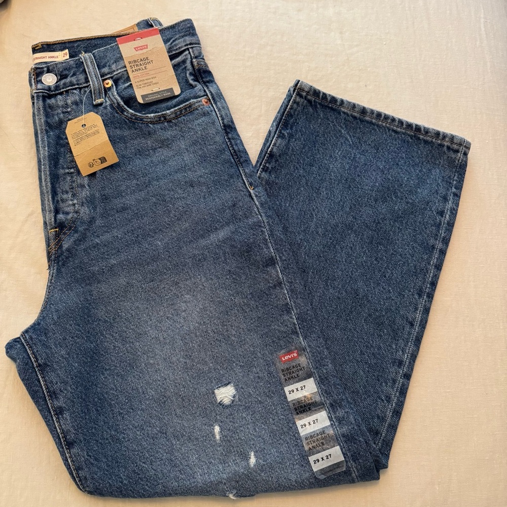 ✨ NWT Levi’s Ribcage Straight Ankle Jeans — Dark Wash Distressed 29/27